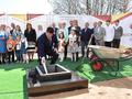 Капсулу с посланием потомкам заложили на месте строительства школы в Солнечногорске