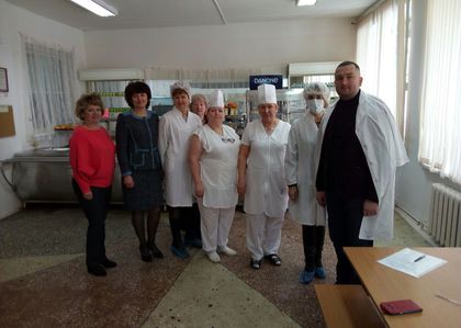 Члены Общественной палаты проводят мониторинг школьных столовых