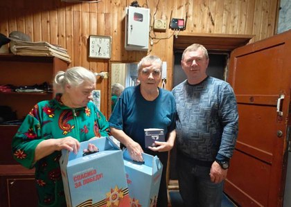 В Солнечногорске продолжают вручать знаки «Дети войны»