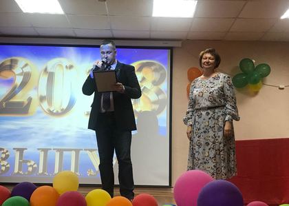 Общественники чествовали выпускников