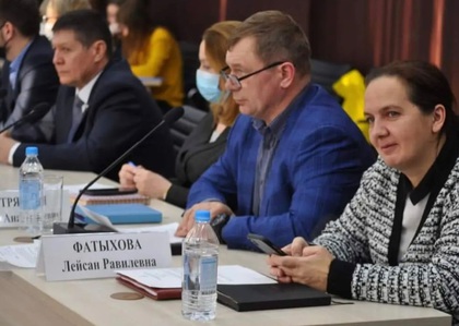 Председатель Общественной палаты отчитался о работе на Совеь=те депутатов